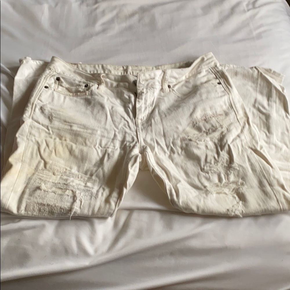 Distressed AE jeans